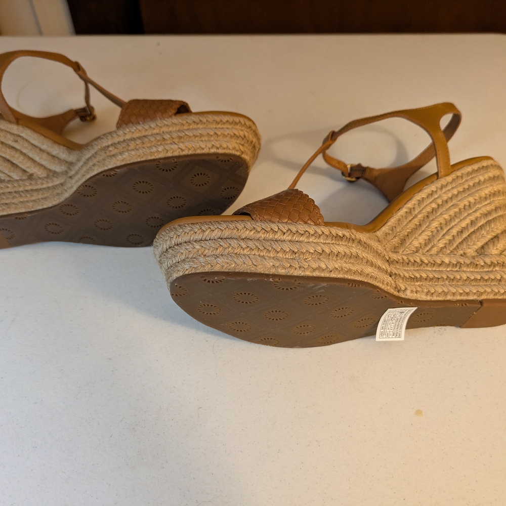 UGG Women's Fitchie II Brown Wedge Sandals. New In Box. - Picture 6 of 6